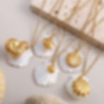縮圖：18K Gold Plated Bow & Shell Pendant Necklace – Dainty Vacation Jewelry for Women