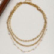 Triple layers pearl necklace