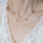 縮圖：Vintage-Style Turquoise Pattern & Red Glass Bead Necklace – Stainless Steel