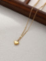 縮圖：Minimalist Heart Pendant Choker – 18K Gold Plated Stainless Steel Necklace