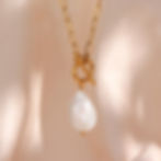 縮圖：Baroque drop pearl necklace