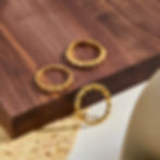 縮圖：Minimalist geometric zircon rings in stainless steel with 18K PVD gold plating display